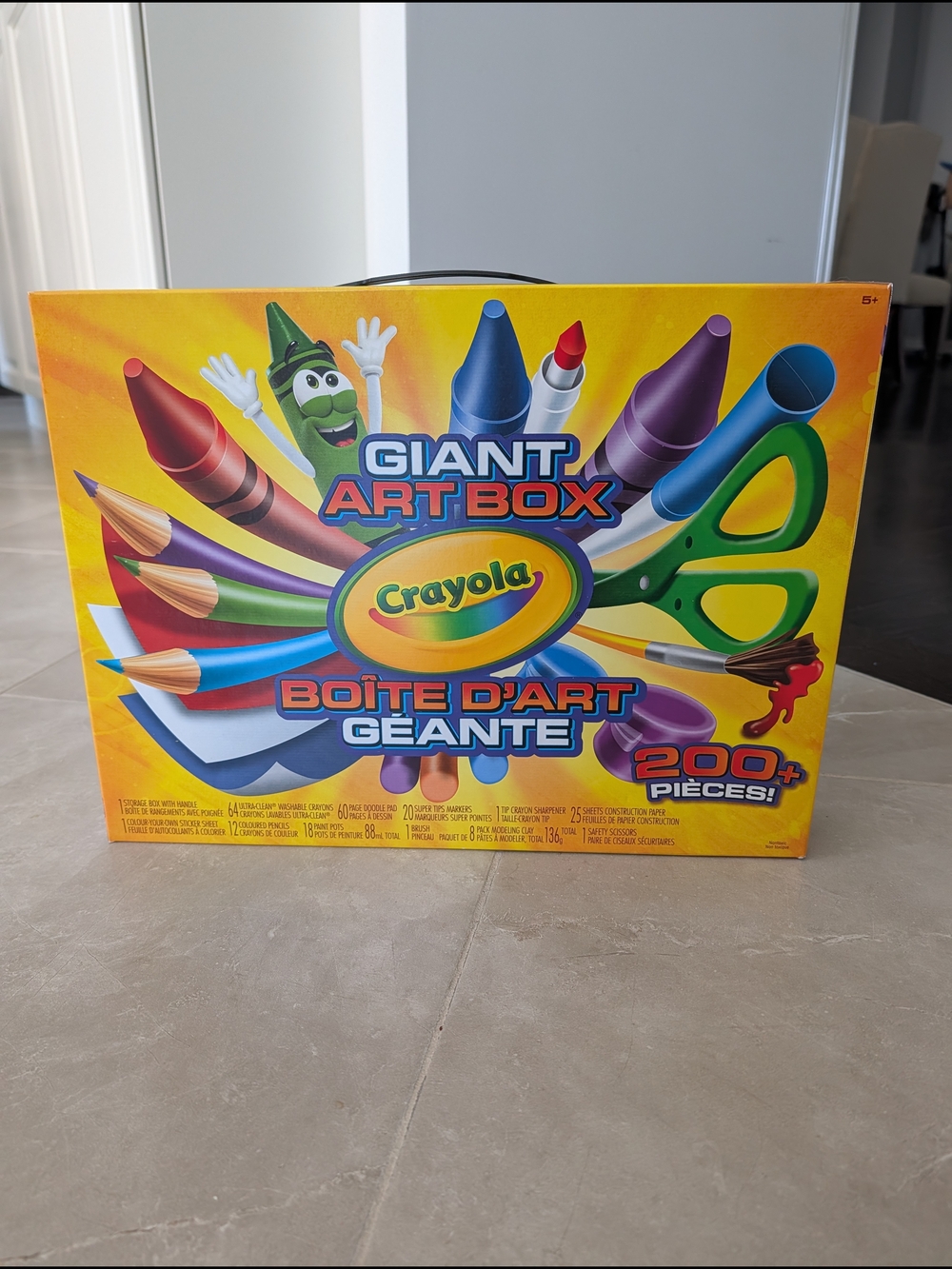 Crayola Giant Art Box 200+ Pieces Craft Set Handle Case
